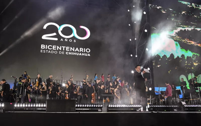 Con un magno concierto de Emmanuel y Mijares, celebran el Bicentenario del Estado de Chihuahua