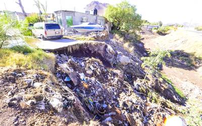 Evita sanciones, no deposites escombro o basura en terrenos baldíos