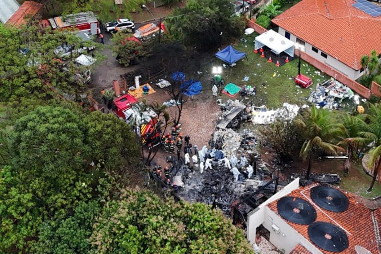 Caja negra muestra que avión brasileño se estrelló un minuto después de que pilotos detectaron problemas