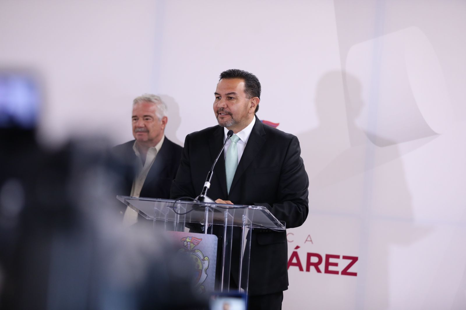 RECONOCIMIENTO A CRUZ PÉREZ CUELLAR POR PARTE DE LA SECRETARÍA DE GOBERNACIÓN. . . YUNES MÁRQUEZ TRAICIONA AL PAN PARA APROBAR REFORMA JUDICIAL. . . ARRESTAN A PRESIDENTE MUNICIPAL DE SAN FRANCISCO DEL ORO. . .