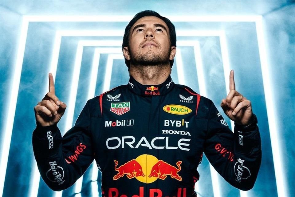 Checo Pérez permanecerá en Red Bull para la temporada 2025 de la Fórmula 1